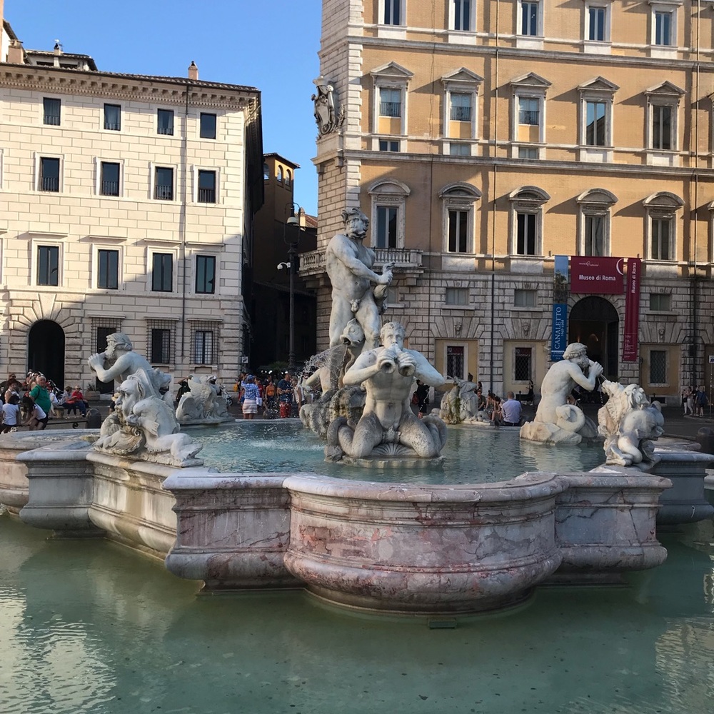 Meet your Posher, Caroline